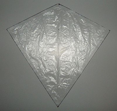 How to make a diamond kite - sail edges 2